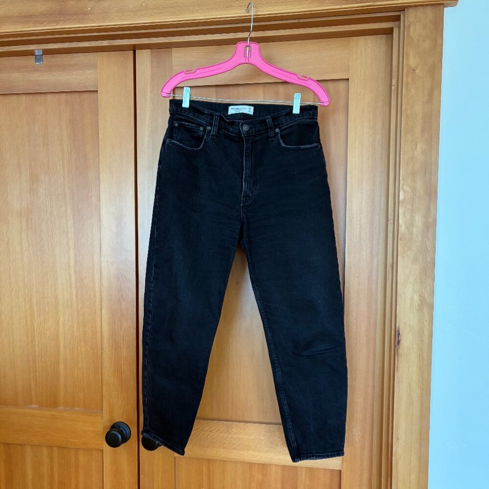 Abercrombie 80's High Rise Mom Jean